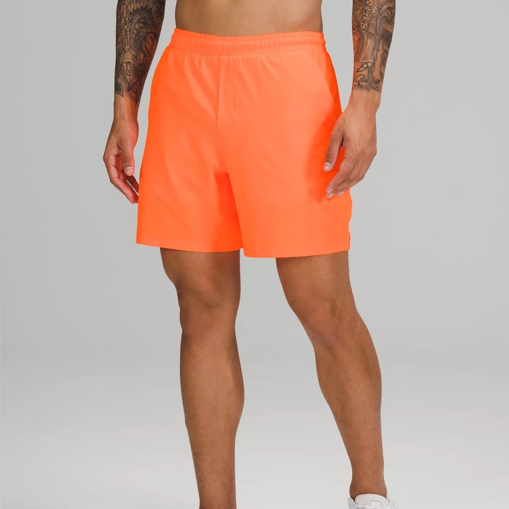 LULULEMON Men’s‎ Pace Breaker Lightweight Lined 7” Shorts Highlight Orange Small